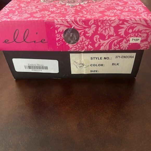 NIB Endora Witch Pumps Pointy Toe Witchy Shoes Victorian Style Shoes - Picture 6 of 16